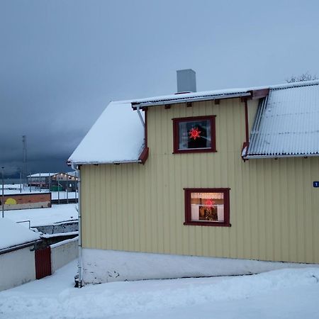Cosy old house Vágar next to Mykines Villa Sørvágur Kültér fotó